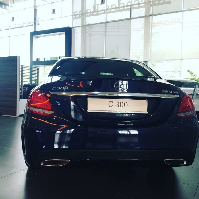 C300 Xe đăng ký chưa lăn bánh, chính hãng