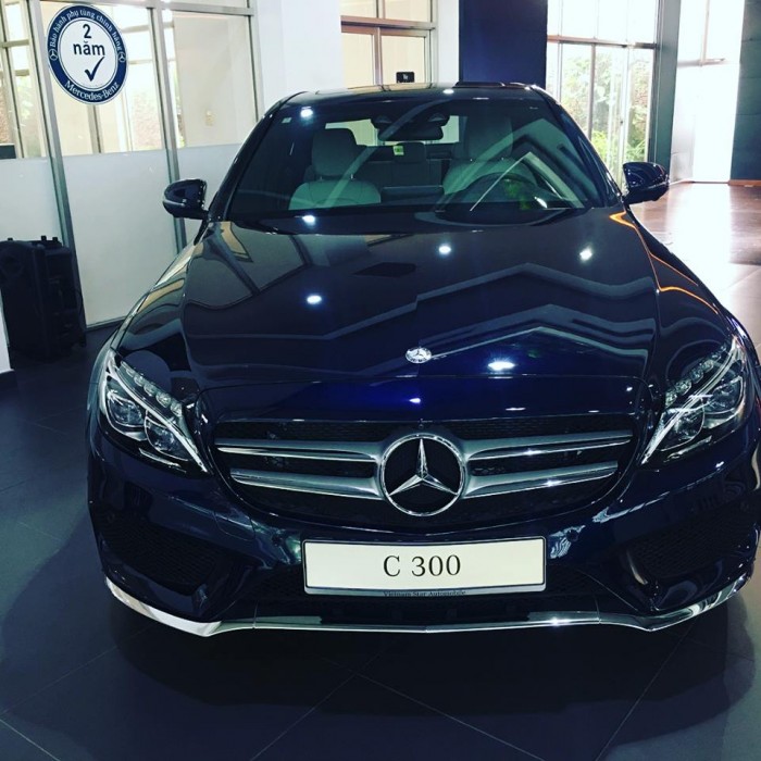 C300 Xe đăng ký chưa lăn bánh, chính hãng