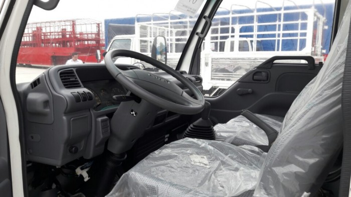 Xe tải Isuzu 2,4 tấn thùng dài 4m3 NK490L