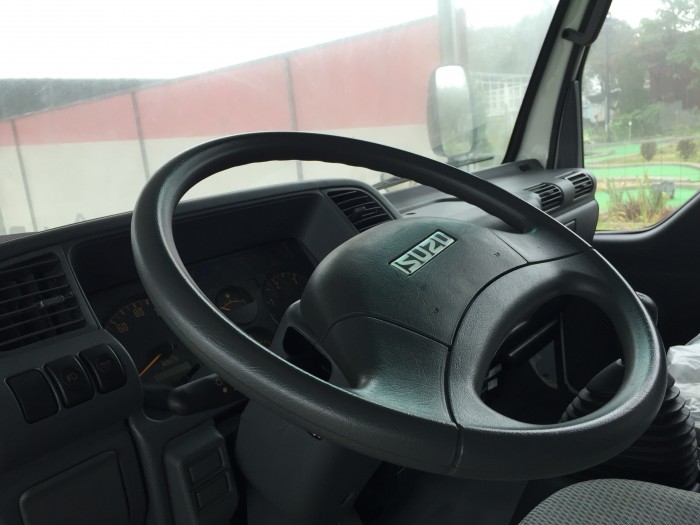 Xe tải Isuzu 2,4 tấn thùng dài 4m3 NK490L