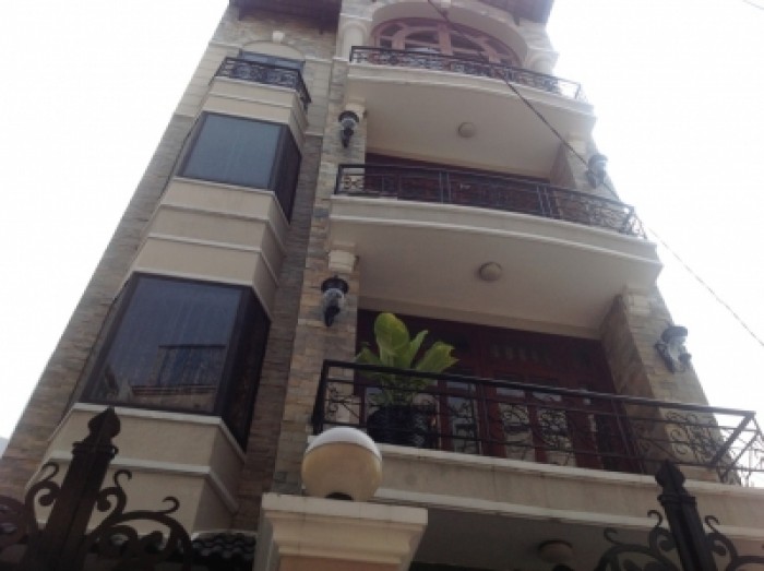 Bán nhà đẹp đường Hoa Cau 45m2, Quận Phú Nhuận.