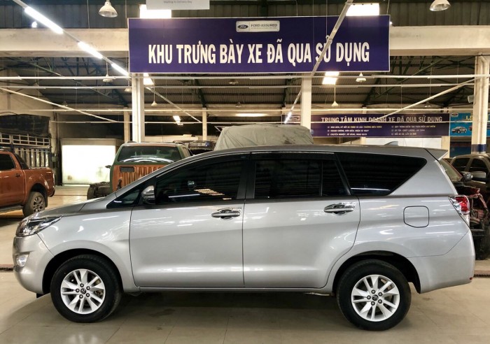 Bán Toyata Innova sx 2017 chạy lướt