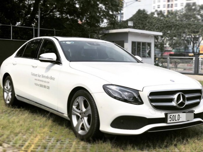 E250 xe lướt chính hãng, xe lăn bánh được 6.000 km