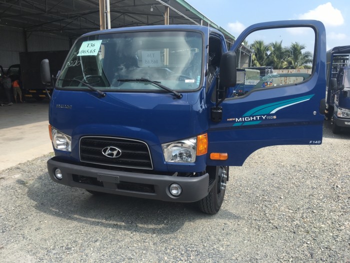 Xe tải Hyundai Mighty 110s 6.2 tấn nhập thùng mui bạt