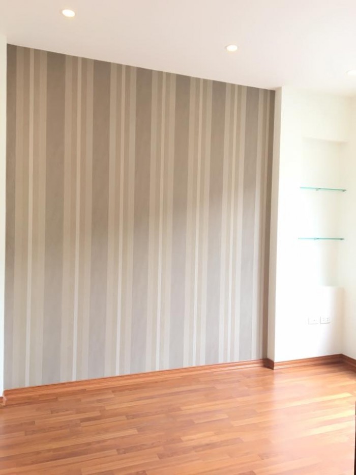 Bán nhà Dương Quảng Hàm, Nguyễn Khánh Toàn, Cầu Giấy, xây mới thiết kế đẹp ,cách đường oto 5 m.