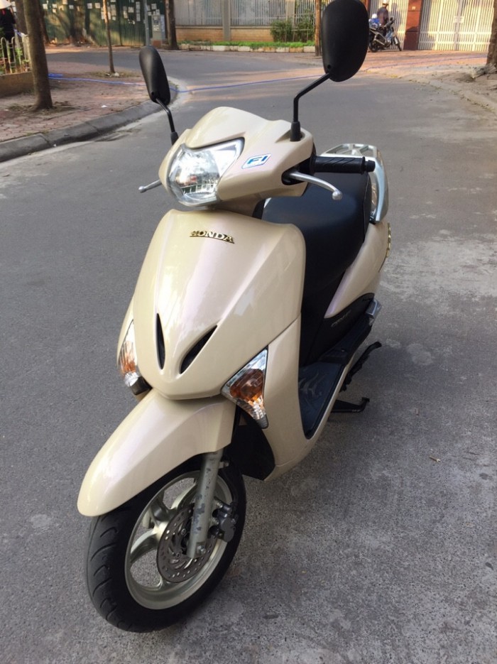 cần bán xe lead 2012 vàng kem chính chủ biển hà nội