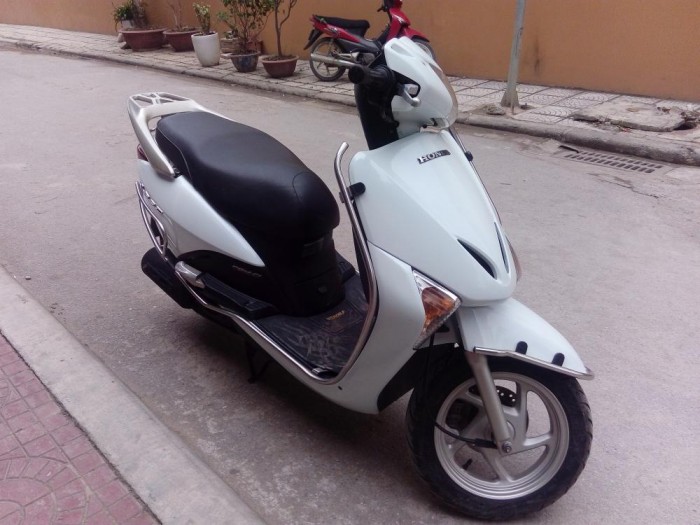 cần bán xe honda lead màu trắng nguyên bản chính chủ