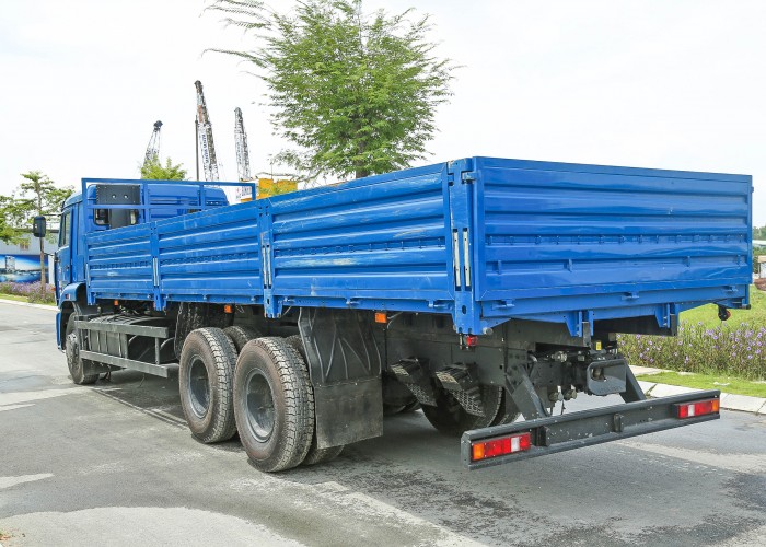 Xe tải thùng Kamaz  65117 (6X4) long I, 7M8