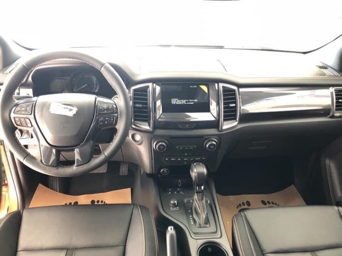 Ford Ranger 2.0 Bi-Turbo 2018 đủ màu giao ngay