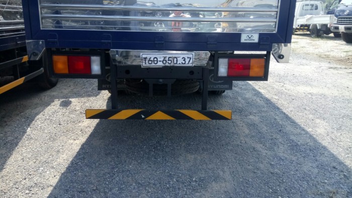 Bán oto tải HD120SL 8tấn thùng mui bạt.