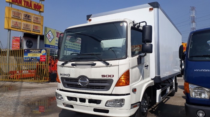 Giá xe tải Hino 6.2 tấn thùng đông lạnh, trả trước 100 triệu giao luôn xe 0