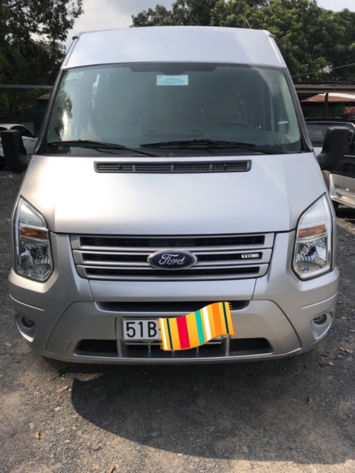 Cần bán Ford Transit 2015 máy dầu số sàn, màu bạc 16 chỗ