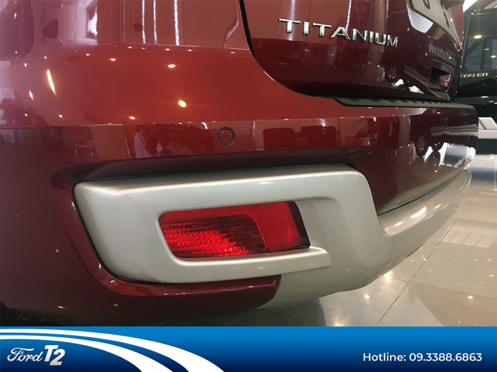 Ford Everest Titanium 2.0 Turbo AT 4x2 giá tốt, hỗ trợ trả góp