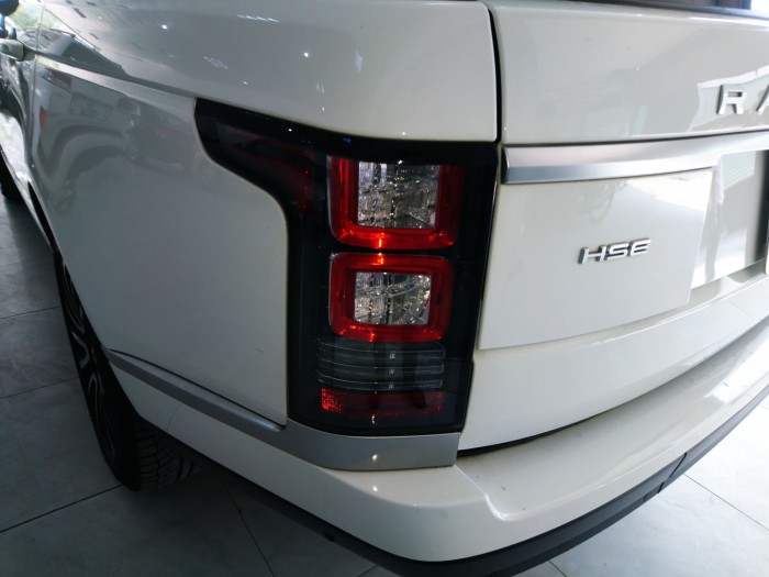 Range Rover HSE 3.0 2014 màu trắng đăng kí lần đầu 2015