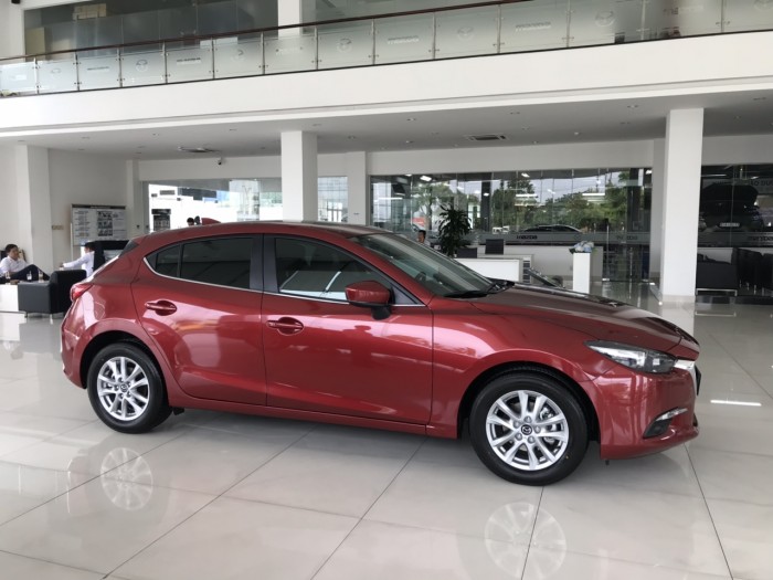 Mazda 3 1.5 HB FL 2019, Mazda Bình Dương có nhiều màu đẹp , hỗ trợ vay 85%, giao xe liền và nhiều quà