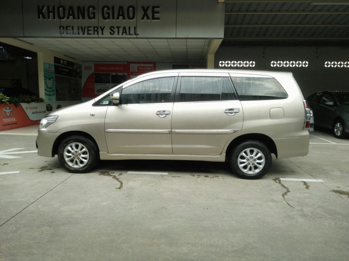 Bán xe Innova số tự động đời 2015