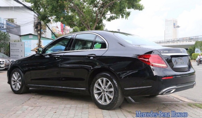 Mercedes E200 Giá Tốt, Lãi Suất Thấp, Giao Xe Ngay
