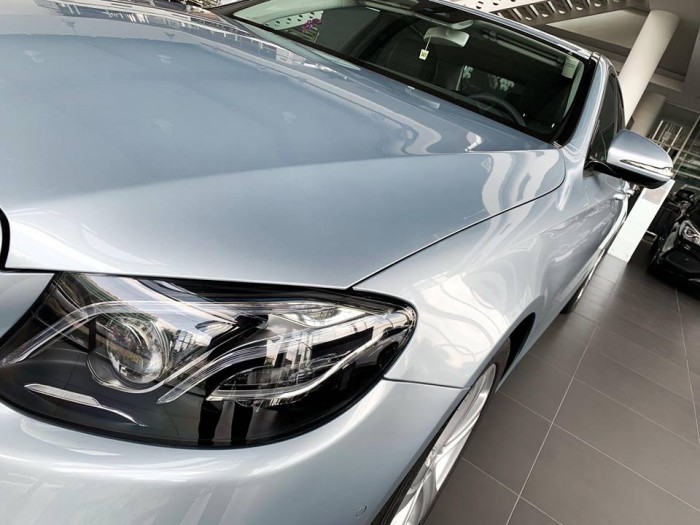 Báo giá Mercedes E250 mới 100%, hổ trợ vay vốn 80% , lãi suất ưu đãi chỉ 6%/năm