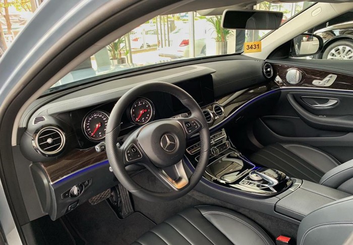 Báo giá Mercedes E250 mới 100%, hổ trợ vay vốn 80% , lãi suất ưu đãi chỉ 6%/năm