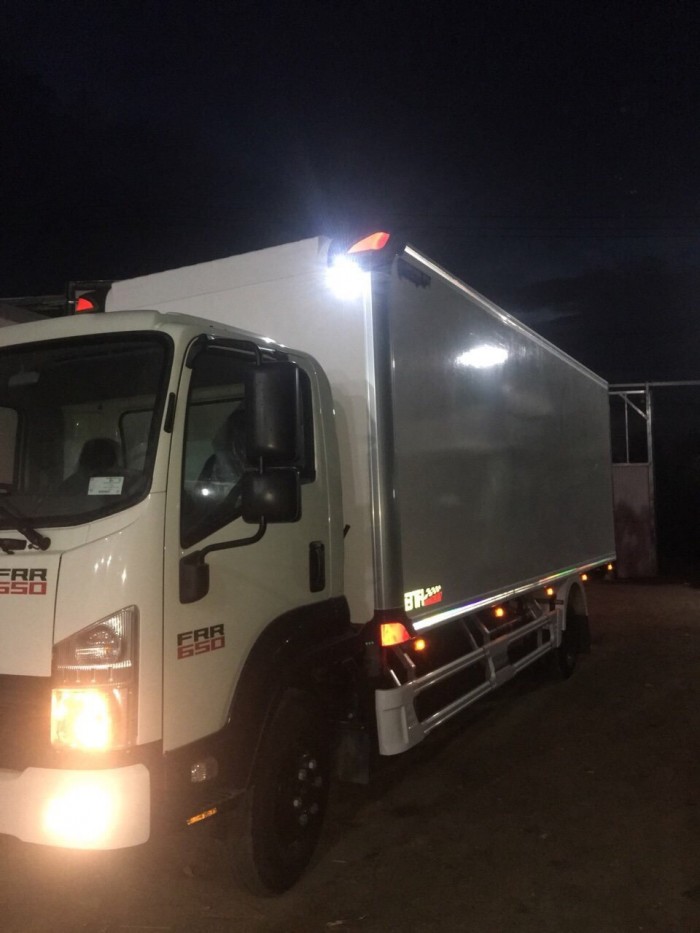 Xe tải ISUZU FRR90NE4 - 6.5 tấn 2018 EURO 4