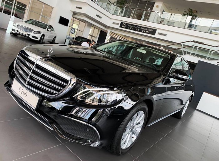 Báo giá xe Mercedes E200 mới 100% , hổ trợ vay vốn 80%, lãi suất chỉ 6%/năm