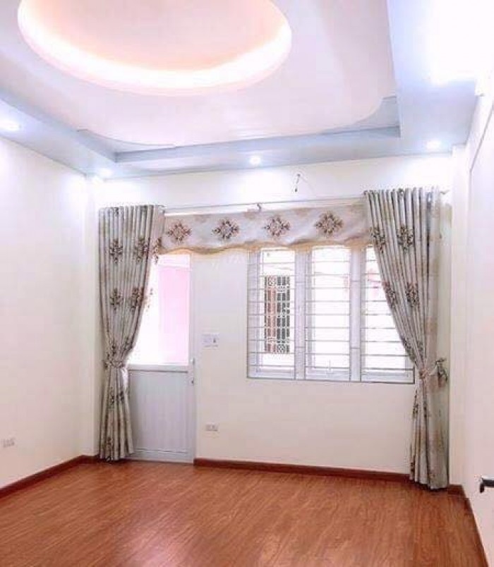 Bán nhà riêng đẹp phố Định Công. DT 36m². MT 3,6m.