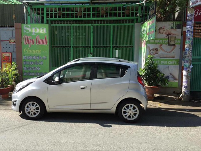 gia đình cần bán Spark 2016 Lt số sàn, bản đủ, màu bạc