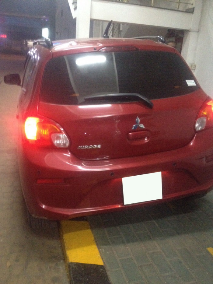 Cần bán gấp xe Mitsubishi Mirage đời 2017,màu đỏ đô cực chất