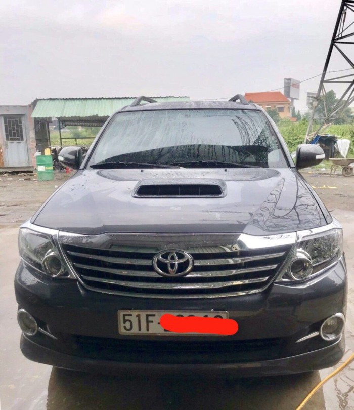 Bán Toyata Fortuner 2.5G sx 2015 nâm đen
