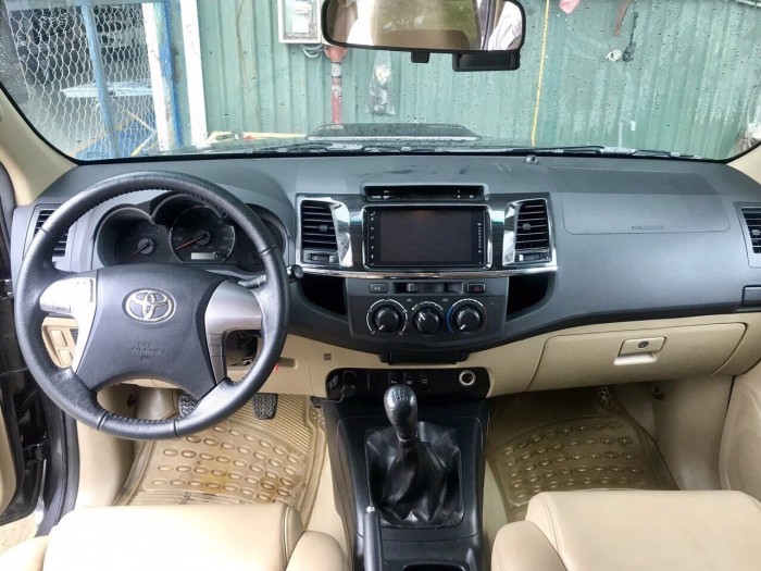 Bán Toyata Fortuner 2.5G sx 2015 nâm đen