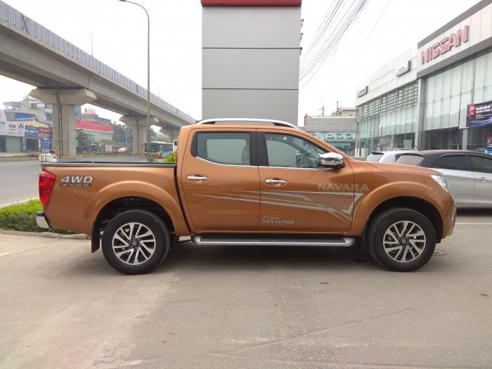 Navara Vl Premium Cam giao ngay giá tốt