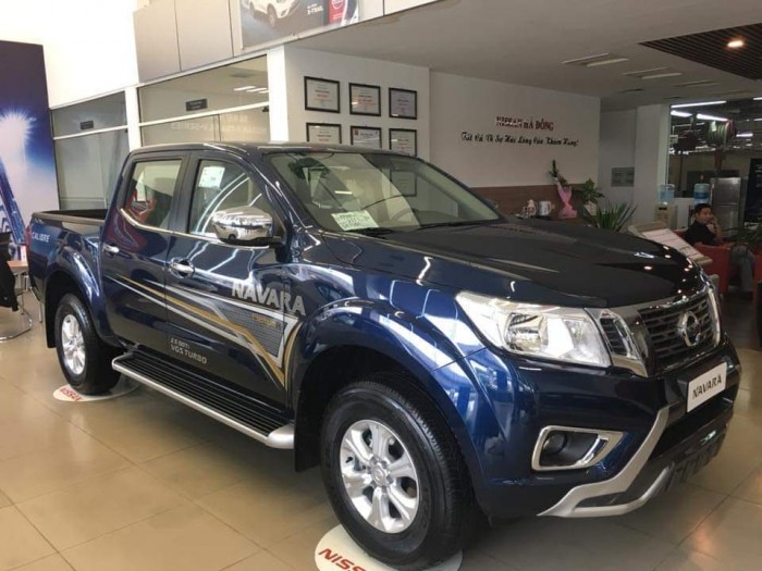 Navara El Pre Xanh Giao Ngay Giá Tốt 630TR