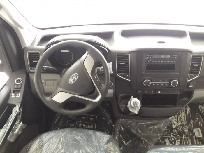 Giá xe hyundai solati 16 chỗ - hỗ trợ gắn màn hình DVD và camera ye