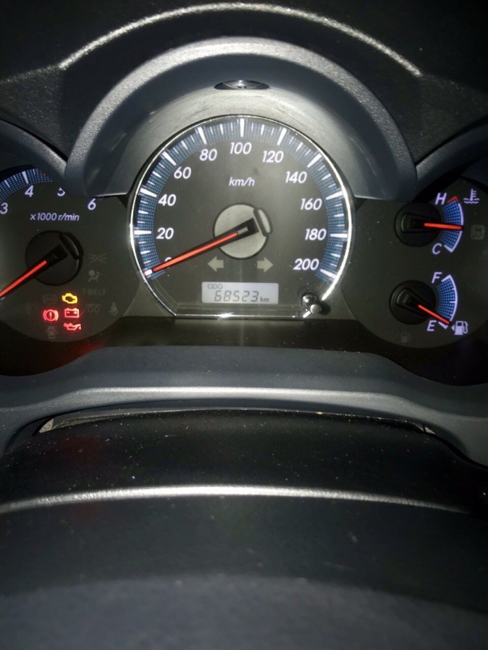 Bán Toyata Fortuner sx 2014 màu bạc