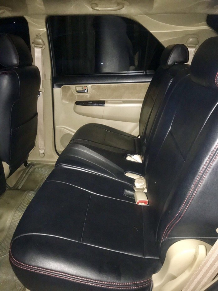 Bán Toyata Fortuner sx 2014 màu bạc