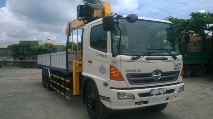 Xe tải Hino FL gắn cẩu Soosan 746L sức nâng 7.5 tấn, tải trọng hàng 12 tấn, cẩu vươn dài 19m