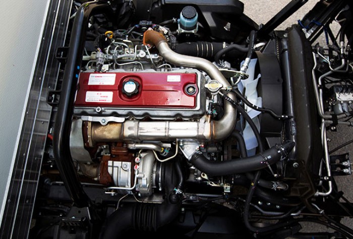 Xe tải gắn cẩu Hino 1.9 tấn XZU650L, gắn cẩu Unic V340 3 tấn, trả trước 80 triệu, giao luôn xe