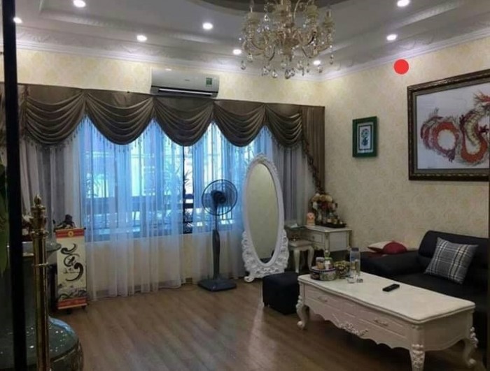 Bán gấp nhà đẹp khu Thái Thịnh, Thịnh Quang 38m2, 5 tầng