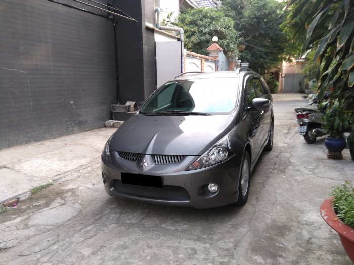Cần tiền bán gấp Grandis tự động 2006 màu xám khoai môn đẹp.
