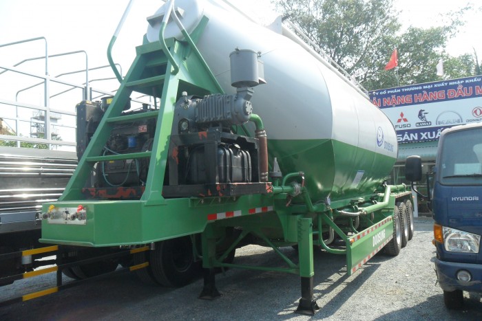 Tổng đại lý Bán XITEC (chở xi măng rời,xi măng xá),31 khối,giá gốc,xe có sẵn.