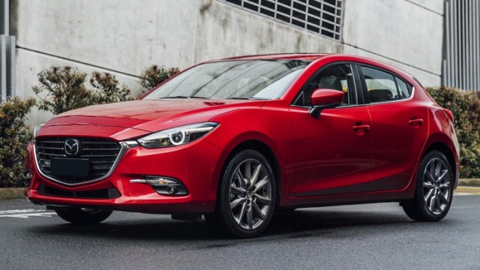 Mazda 3 2018 hatchback khuyến mãi khủng trong tháng 10