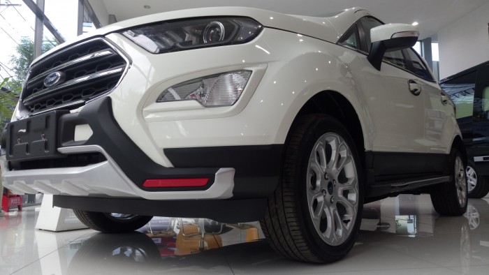 Ford Ecosport tặng 30 triệu, giảm tiền mặt