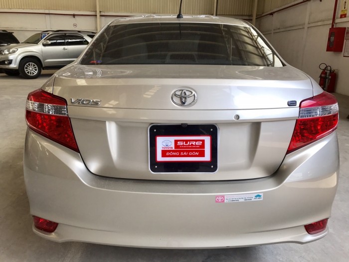 Bán xe lướt Vios 2018 số sàn, trả góp, giá siêu ưu đãi tốt