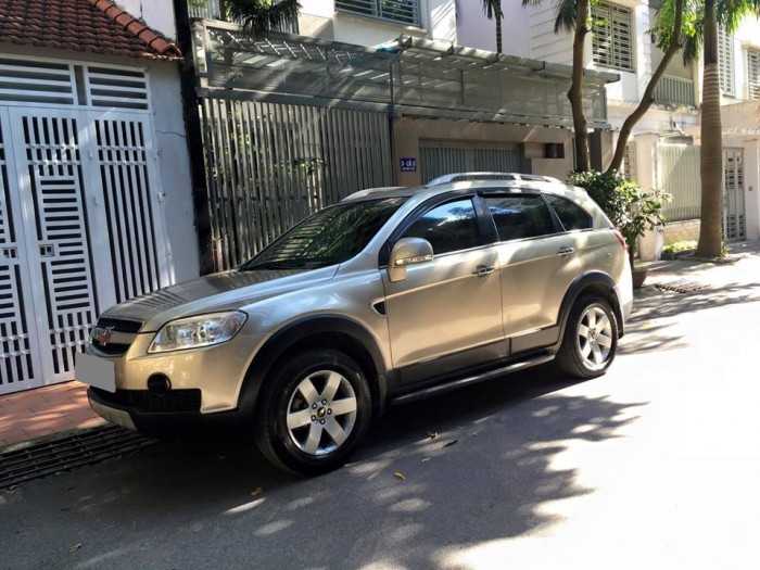 Nhà mình cần bán Chevrolet Captiva 2009 số sàn Vàng cát