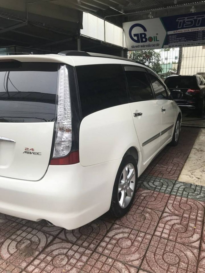 Cần bán chiếc Mitsubishi Grandish 2006 tự động màu Trắng Zin bao đẹp