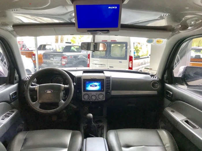 Bán Ford Everest 4x2 MT sx 2014 ghi vàng