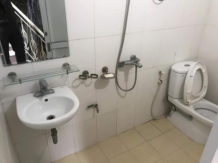 Bán nhà riêng phố Hoàng hoa Thám 24 m2, 4 tầng