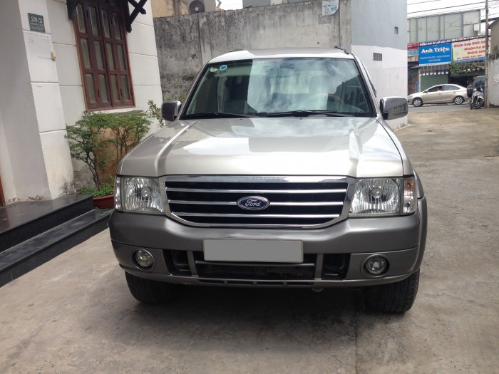 Bán xe Ford Everest sản xuất 2006 số sàn máy dầu màu Xám ghi