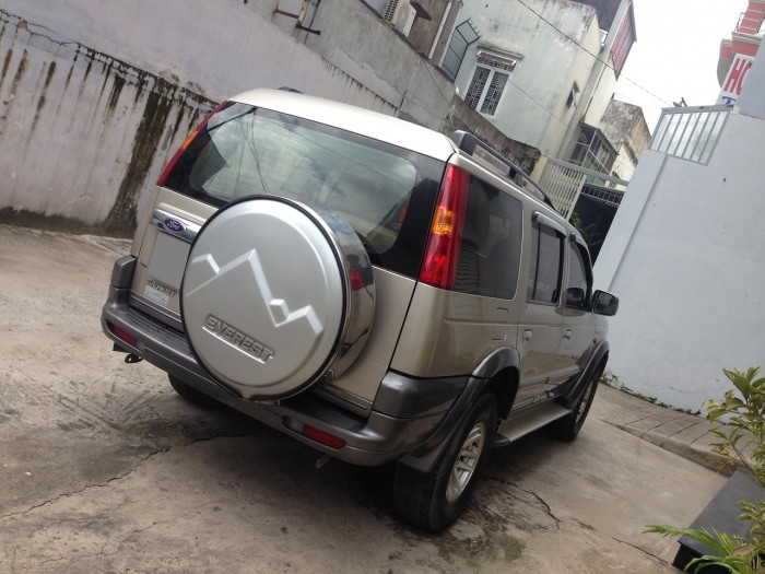 Bán xe Ford Everest sản xuất 2006 số sàn máy dầu màu Xám ghi