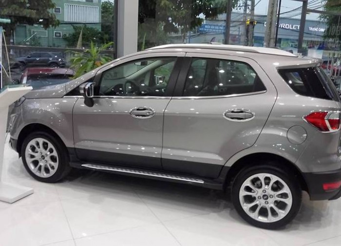 Ford Ecosport 2018 tặng Bảo hiểm, phim cách nhiệt,lót sàn, camera, DVD